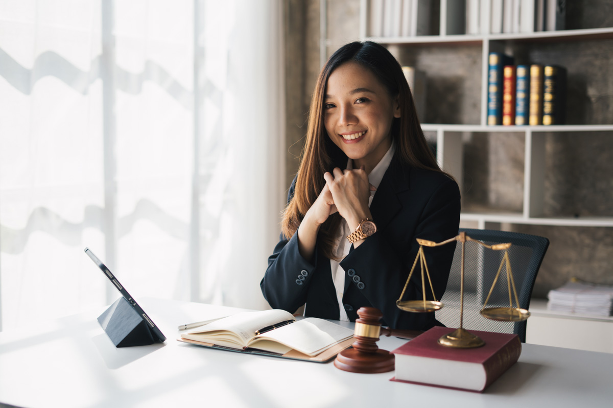 Attractive Young Lawyer In Office Business Woman And Lawyers Dis